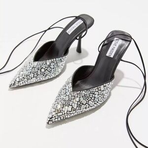 Steve Madden Ravesh-R Heel Size 9, Black Strappy Rhinestone Stunners